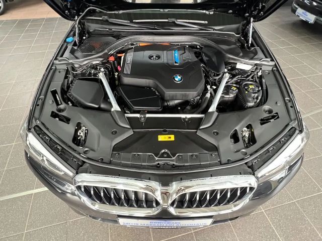 BMW 530 530e Sedan