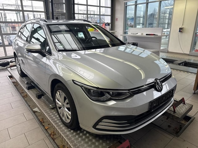 Volkswagen Golf 1.5 eTSI DSG Life Variant