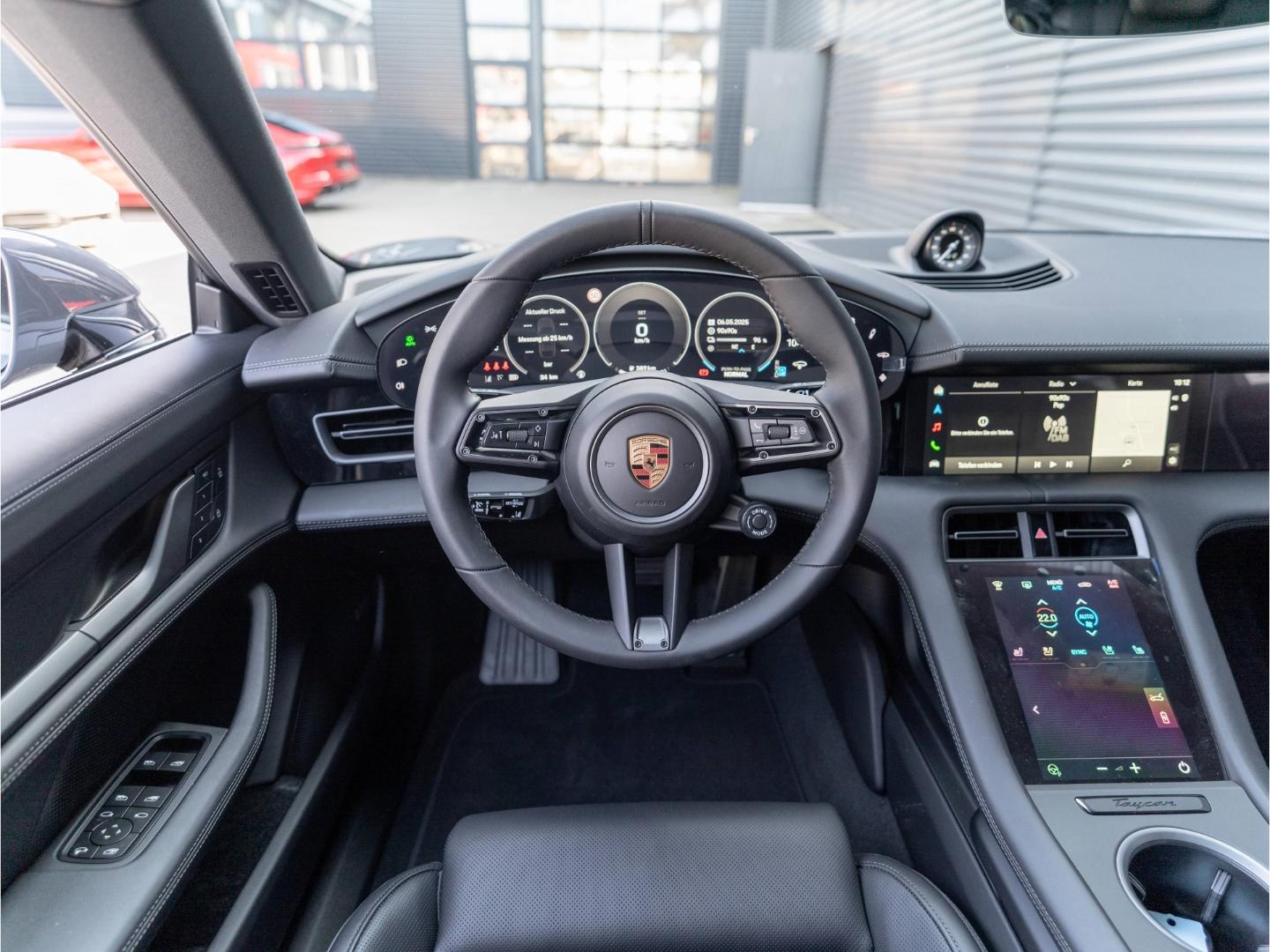 Porsche Taycan 4S Cross Turismo