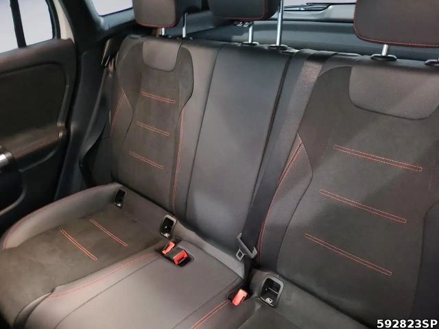 Mercedes-Benz GLA 200 4MATIC AMG Line