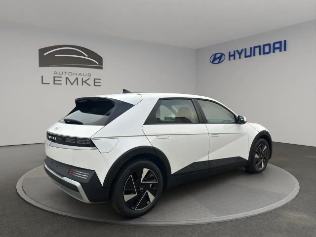 Hyundai IONIQ 5 IONIQ 5 63 kWh + WÄRMEPUMPE - WENIG KM