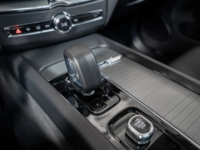 Volvo XC60 AWD Bright Plus Recharge