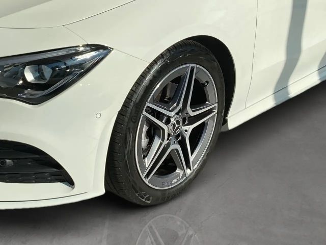 Mercedes-Benz CLA 200 AMG Line