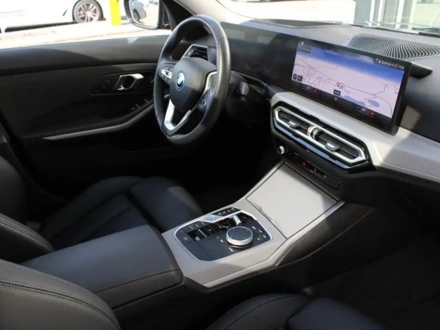 BMW 330 330e Touring