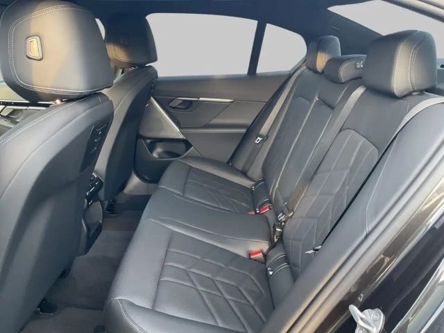 BMW 520 520d M-Sport Sedan