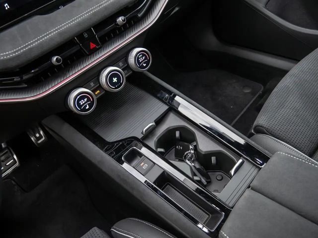 Skoda Superb 2.0 TSI Combi Sportline