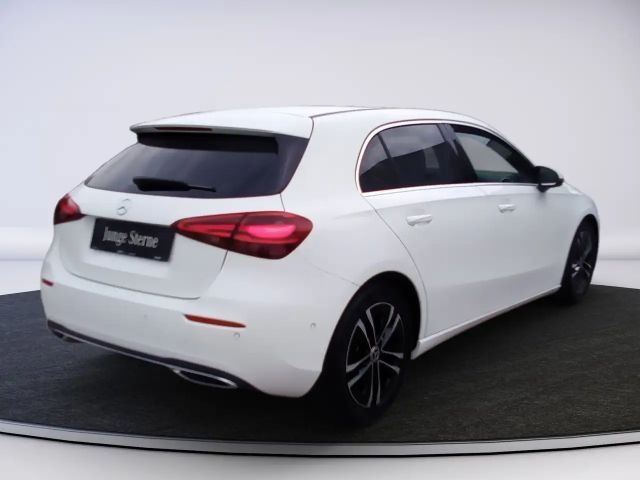 Mercedes-Benz A 180 Hatchback Progressive