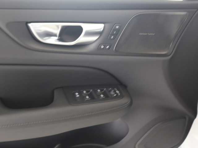 Volvo V60 AWD Dark Plus T6