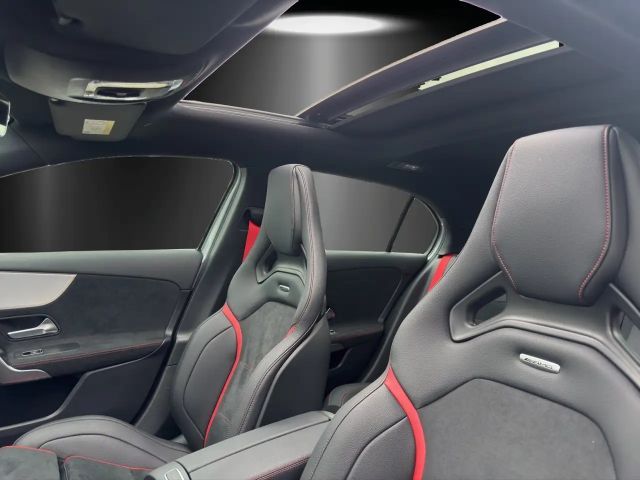 Mercedes-Benz A 35 AMG AMG Line