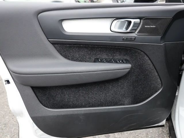 Volvo XC40 Dark Plus