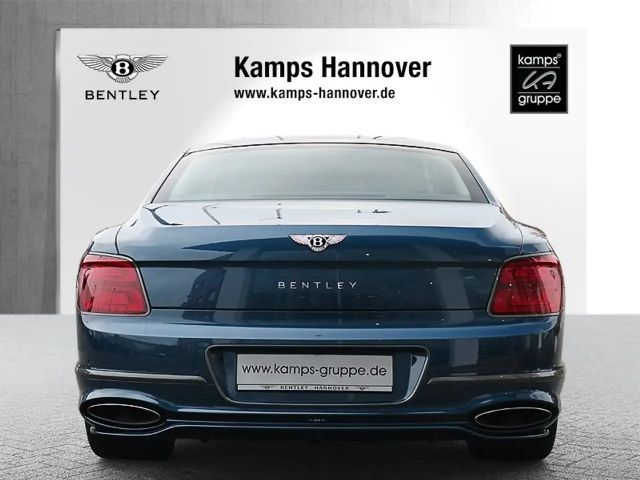 Bentley Flying Spur Hybrid V8