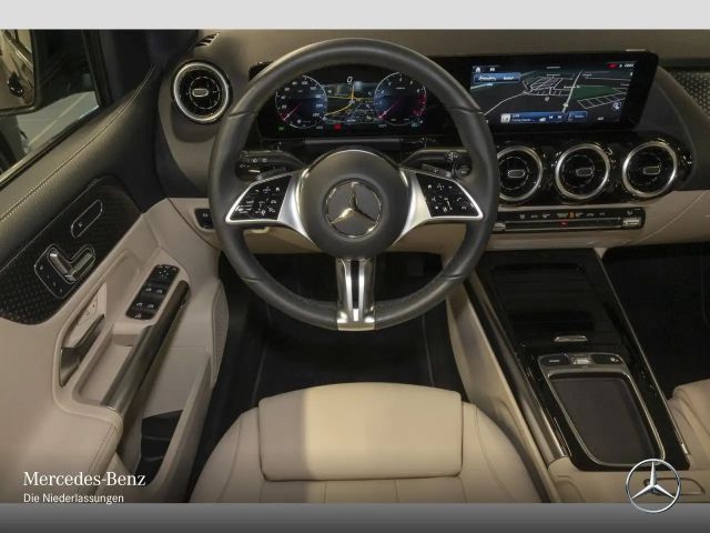 Mercedes-Benz B 220 4MATIC Progressive Sedan