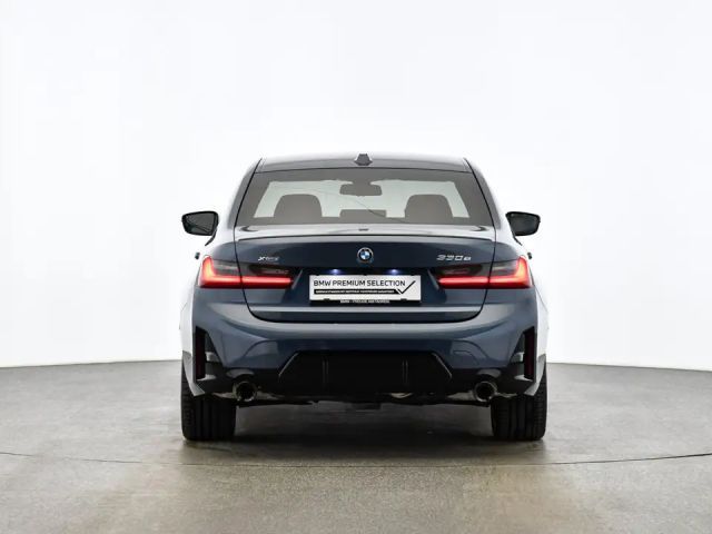 BMW 330 330e Sedan xDrive