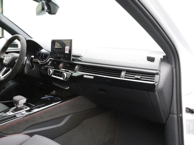 Audi RS4 Avant Quattro