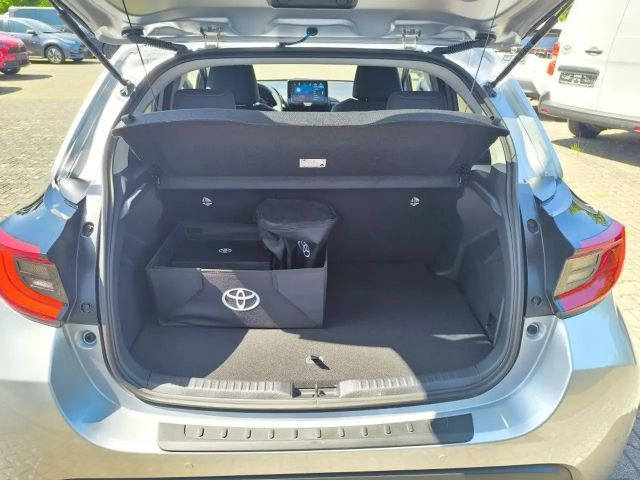 Toyota Yaris Hatchback Hybride VVT-i