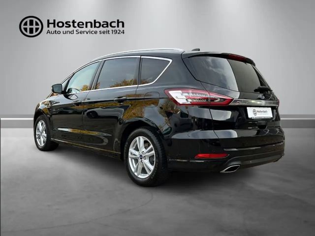 Ford S-Max Titanium