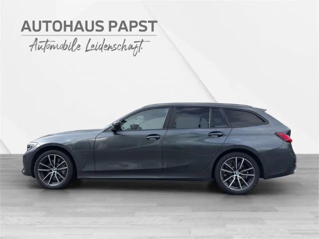 BMW 330 *** Hybrid *** Gesamt 292 PS *** NP 64.314 ***