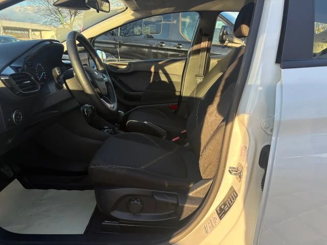 Ford Fiesta Cool & Connect