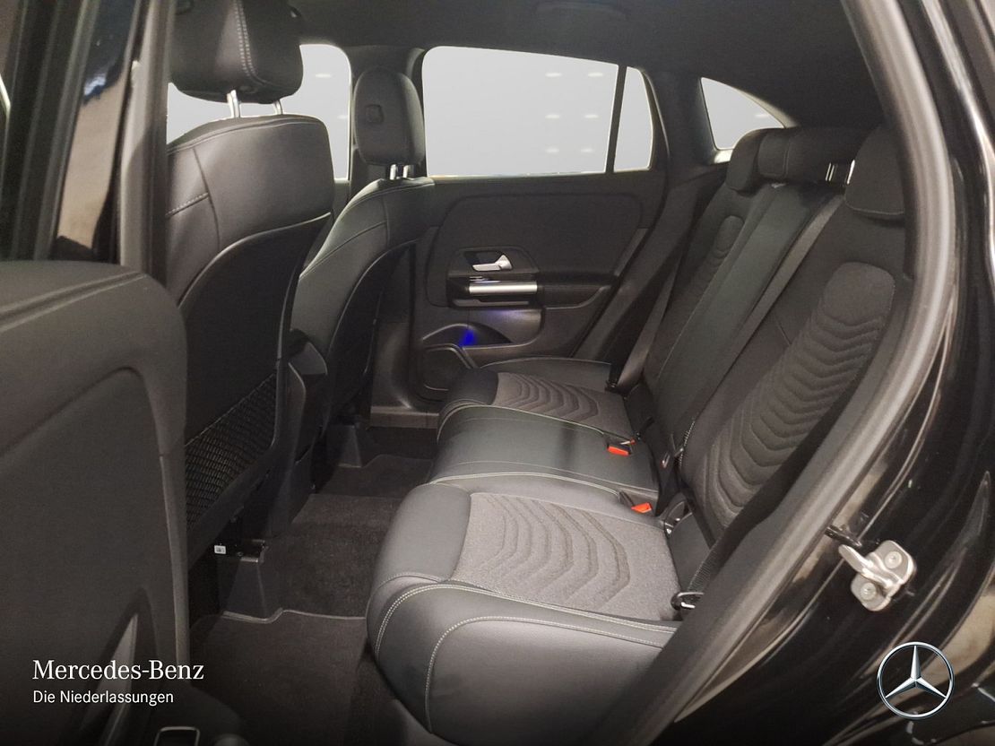 Mercedes-Benz GLA 180 GLA 180 d Progressive