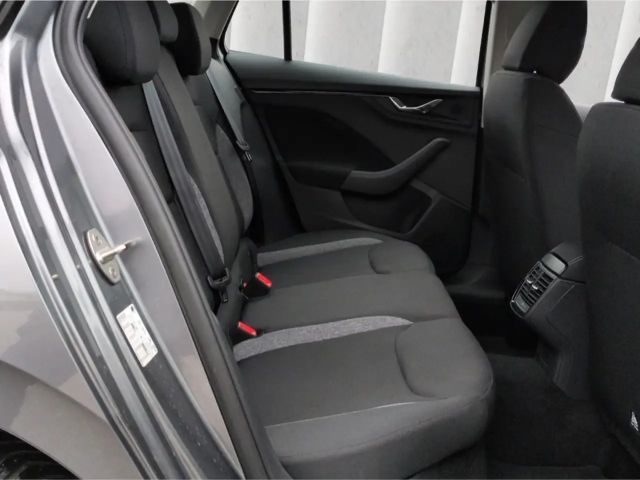 Skoda Scala Essence TSI*DSG LED SHZ Tempo digCockp PDC