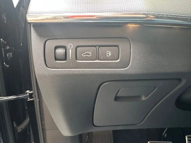 Volvo XC90 R-Design Recharge