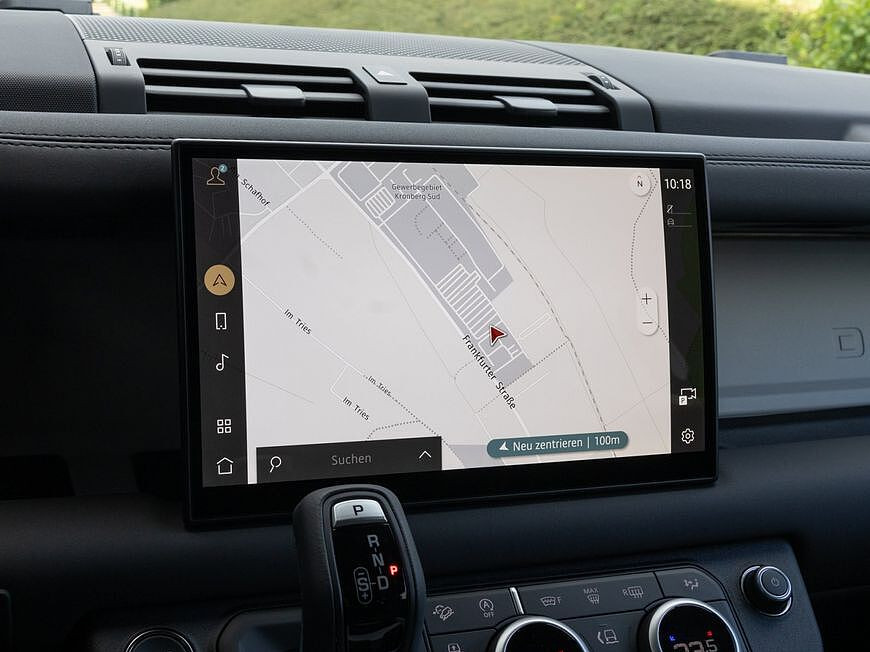 Land Rover Defender 110 Dynamic SE