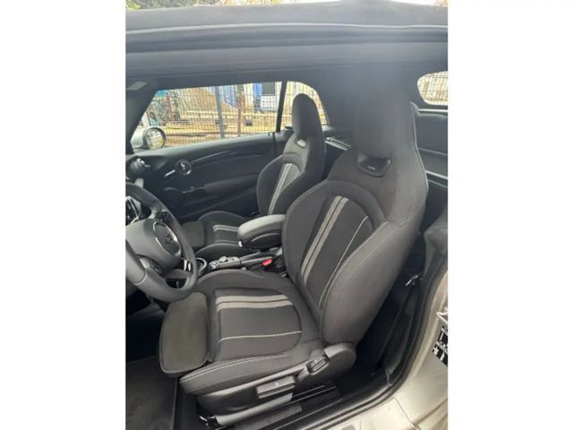 MINI Cooper S Cabrio JCW Trim