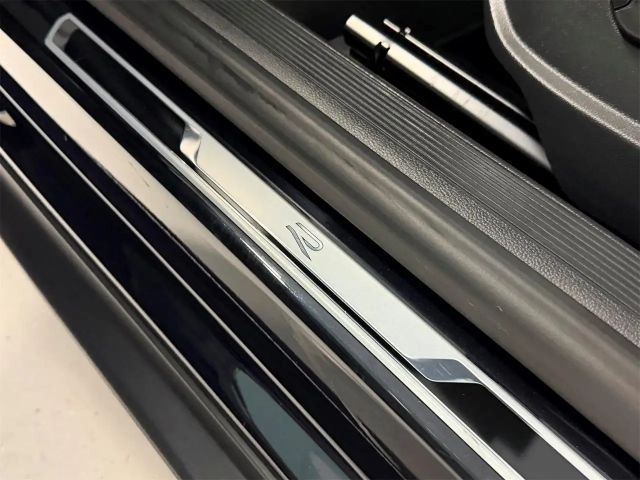 Volkswagen T-Roc 1.5 TSI Cabriolet DSG R-Line