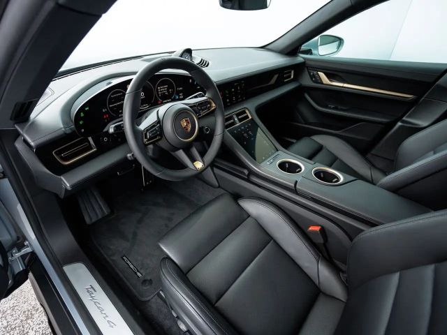 Porsche Taycan 4 Cross Turismo