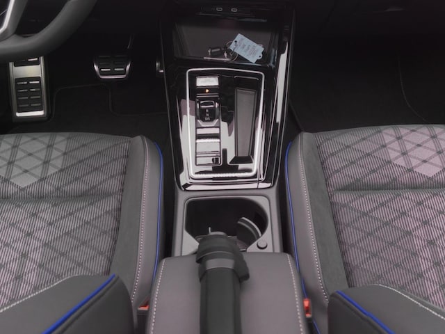 Volkswagen Golf 1.5 eTSI IQ.Drive R-Line