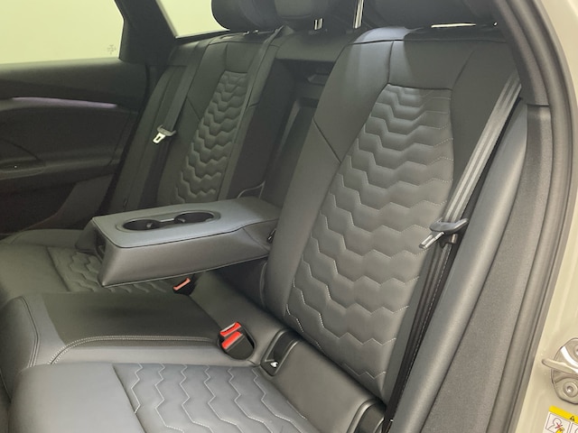 Audi A6 e-tron Avant