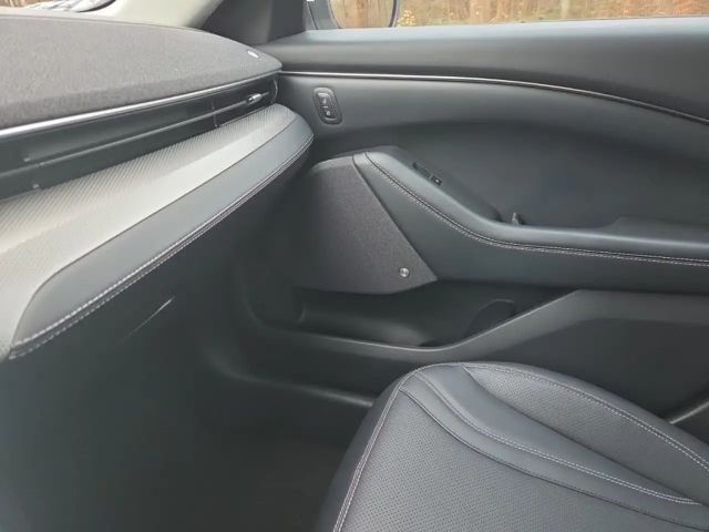 Ford Mustang Mach-E 75 kWh