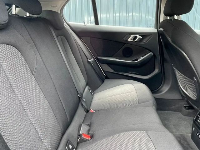 BMW 116 116i 5-deurs Sedan