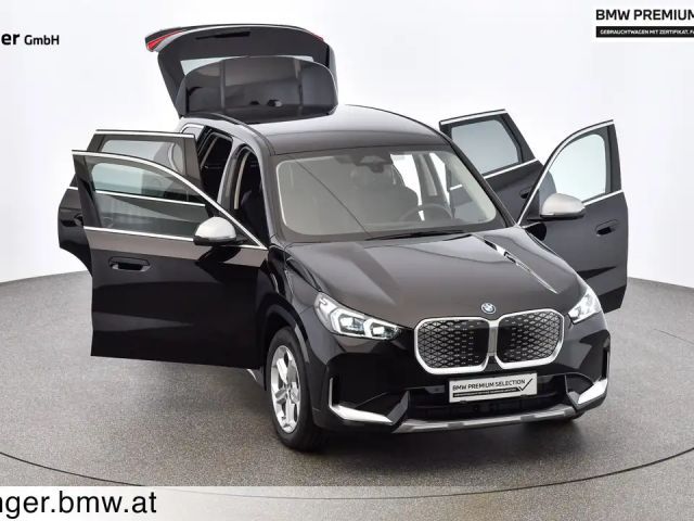 BMW iX1 xDrive30