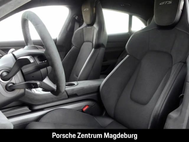 Porsche Taycan GTS Sport Turismo