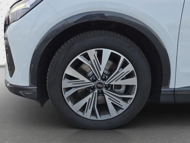 Audi Q4 e-tron 45*AHK*KAMERA*NAVI*LED*19ZOL