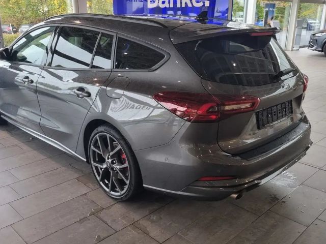 Ford Focus EcoBoost ST Line