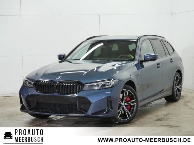 BMW 330 330e M-Sport xDrive