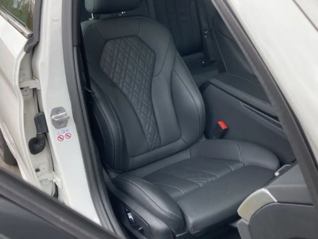 BMW 520 520d M-Sport Touring