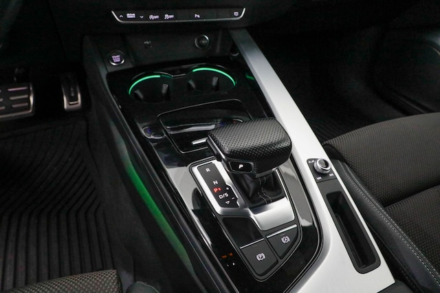 Audi A4 40 TFSI Avant Quattro S-Line S-Tronic