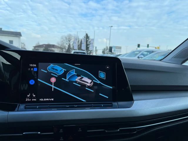 Volkswagen Golf DSG Life Variant