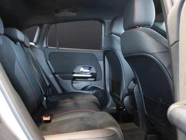 Mercedes-Benz GLA 220 4MATIC AMG Line