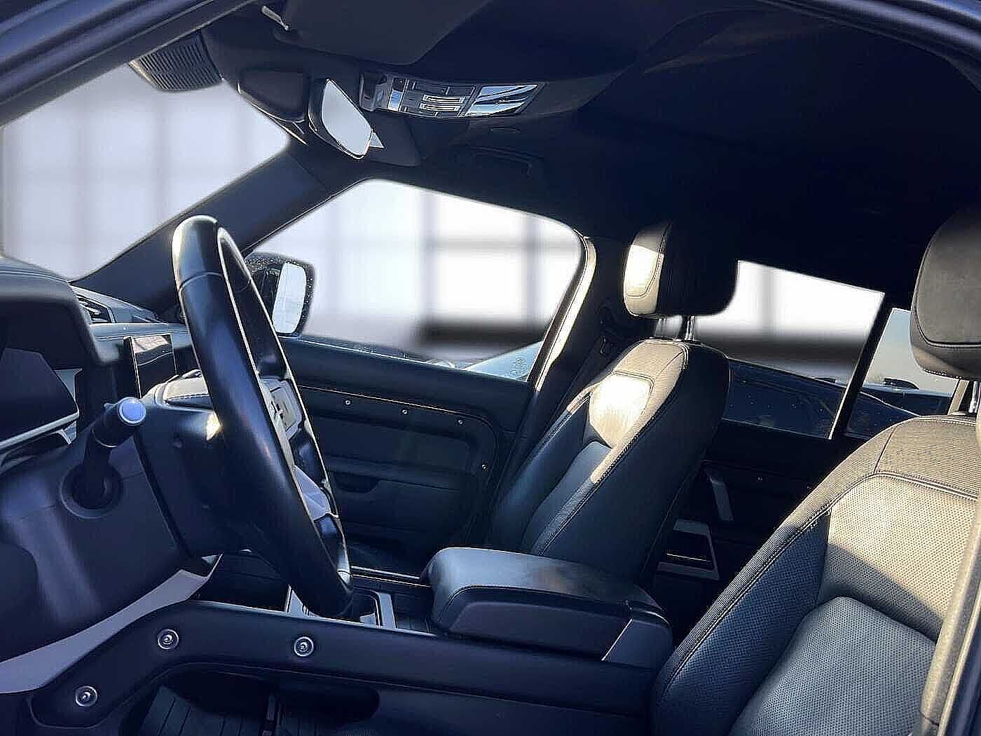 Land Rover Defender 110 Dynamic HSE