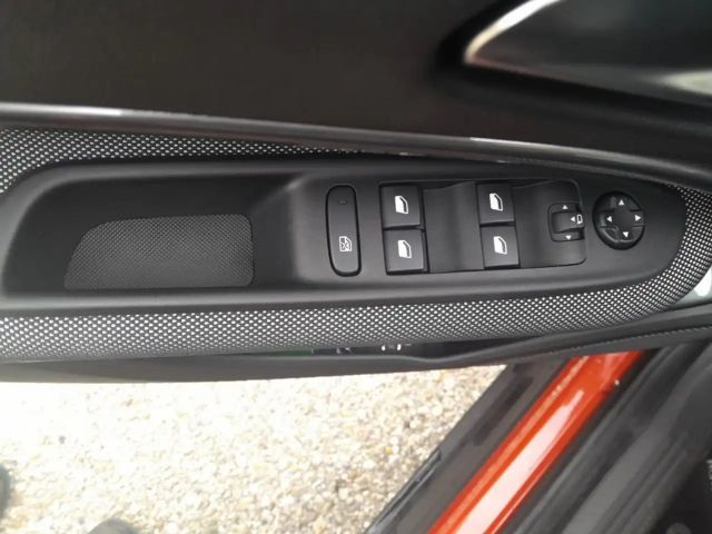 Fiat 600e HYBRID 100 6-Gang eDCT