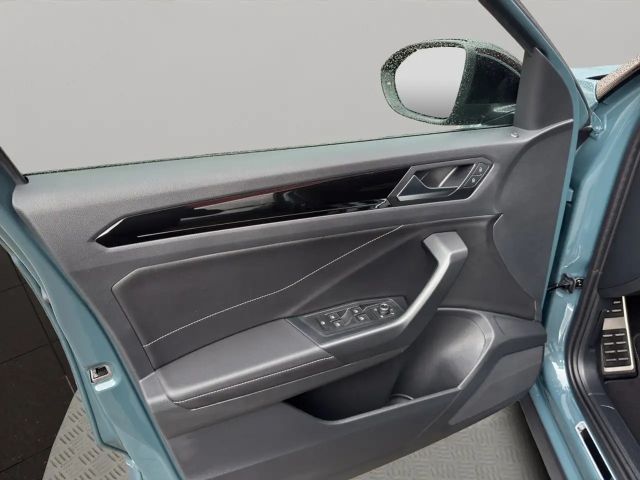 Volkswagen T-Roc 1.5 TSI DSG R-Line