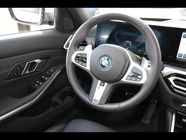 BMW 330 330e M-Sport Touring