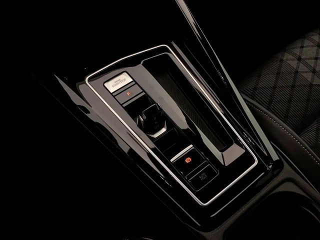 Volkswagen Golf DSG R-Line Variant