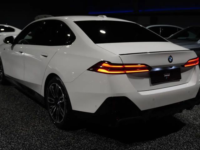 BMW 520 520d M-Sport Sedan xDrive