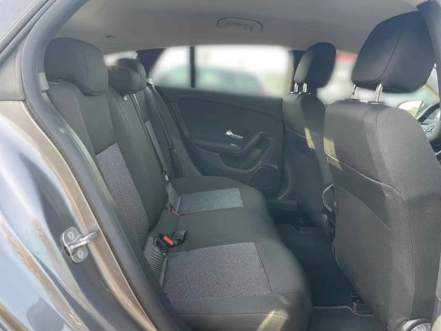 Mercedes-Benz CLA 200 CLA 200 d Shooting Brake