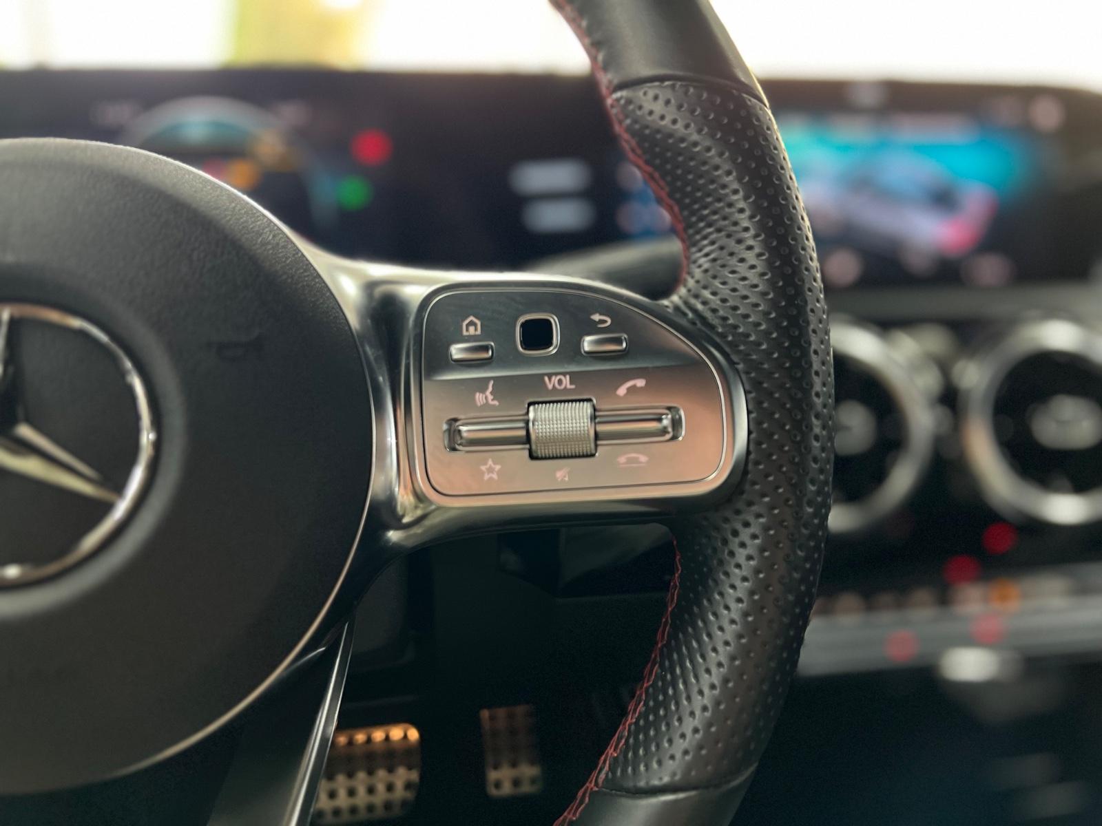 Mercedes-Benz CLA 200 AMG Line